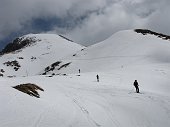 19 Sci alpinisti in discesa